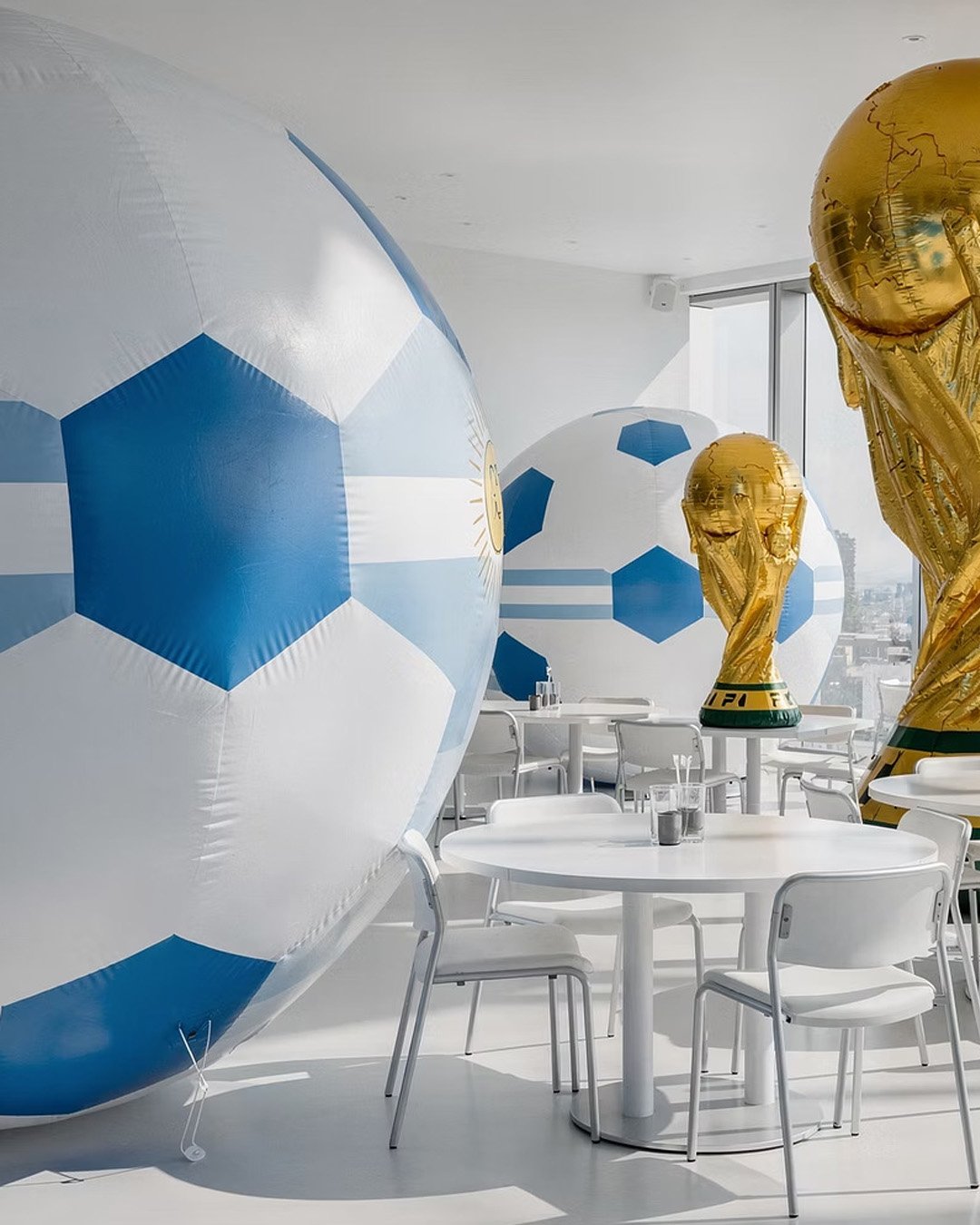 copa del mundo y pelotas.jpg (1)